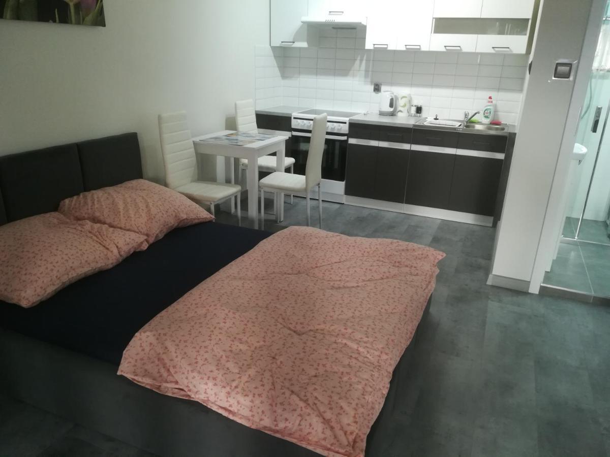Viktoria Apartment Elk Luaran gambar
