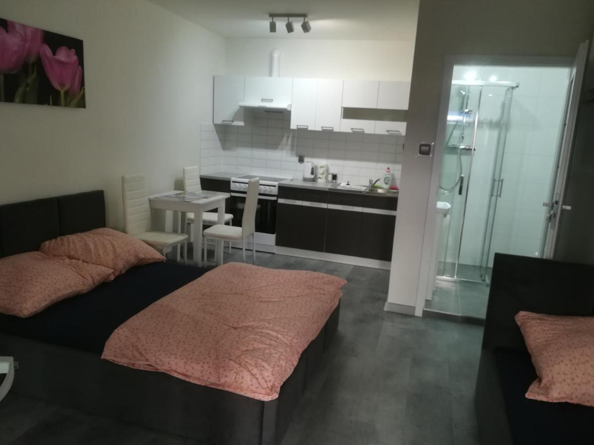 Viktoria Apartment Elk Luaran gambar